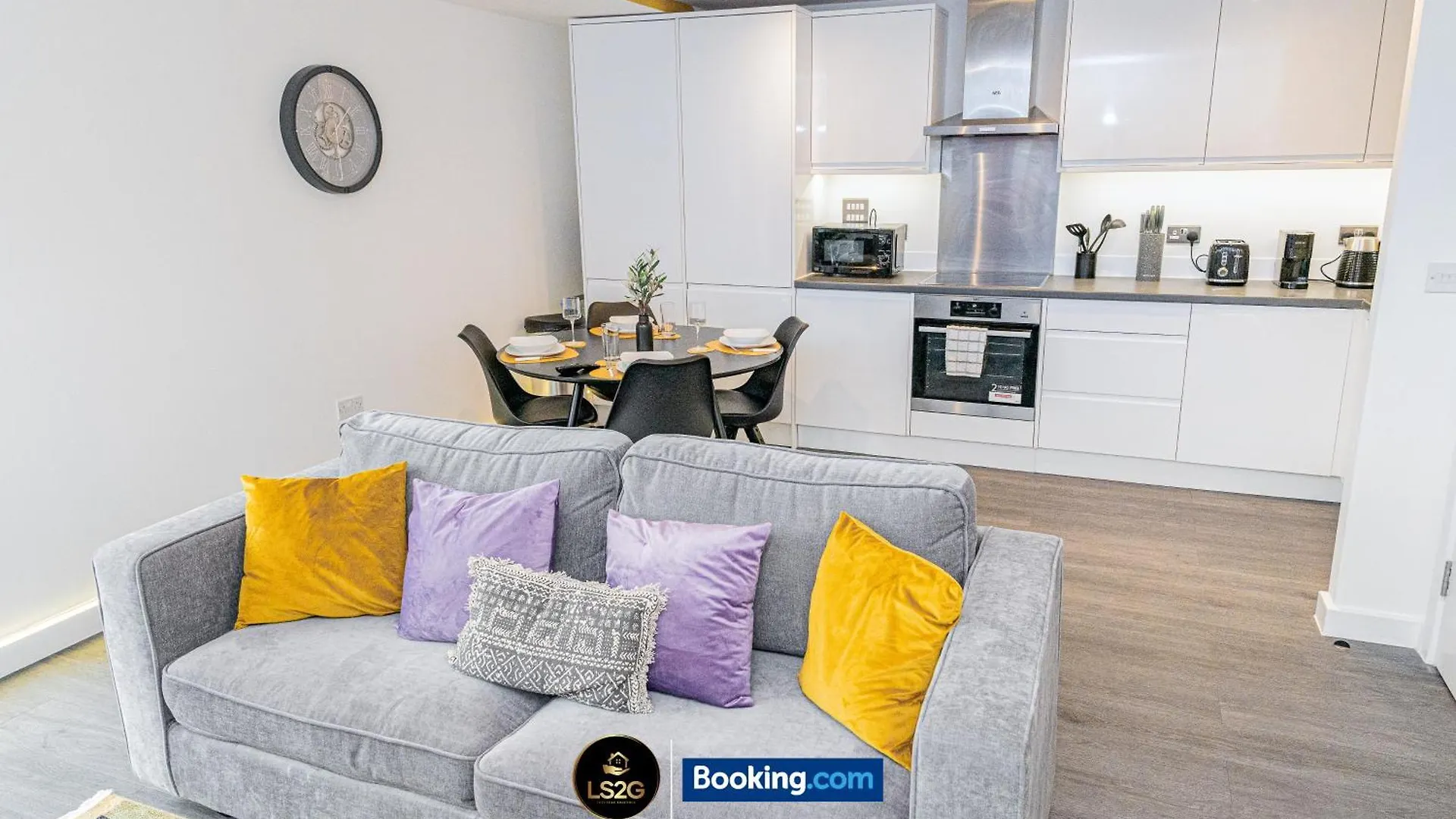 Cosy 1 Bedroom Apt By Ls2G Short Lets & Serviced Accommodation Greater London With Free Wifi