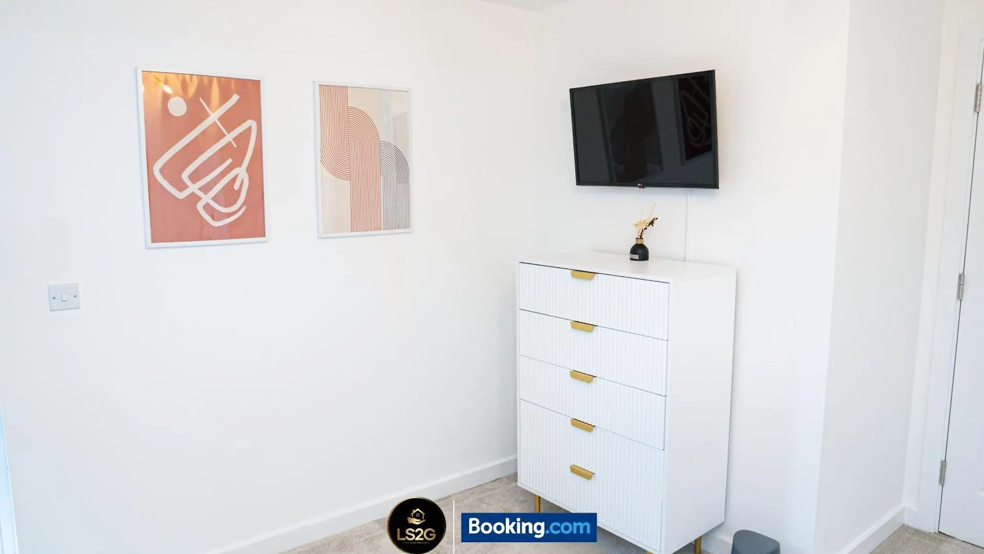 Apartment Cosy 1 Bedroom Apt By Ls2G Short Lets & Serviced Accommodation Greater London With Free Wifi